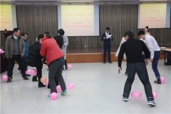 庆元旦 迎新年 欢乐一家亲-hjcvip黄金城班主任