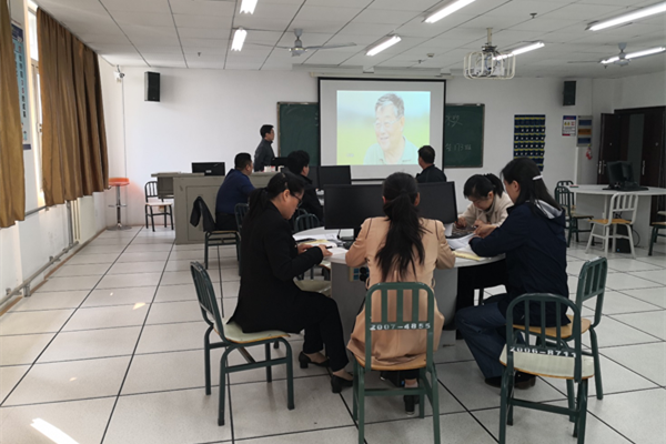hjcvip黄金城党总支各支部认真开展“三学”、“三问”活动