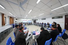 hjc222黄金城官网促发展  校企双赢育英才 --我院举办商贸专业群创新发展论坛